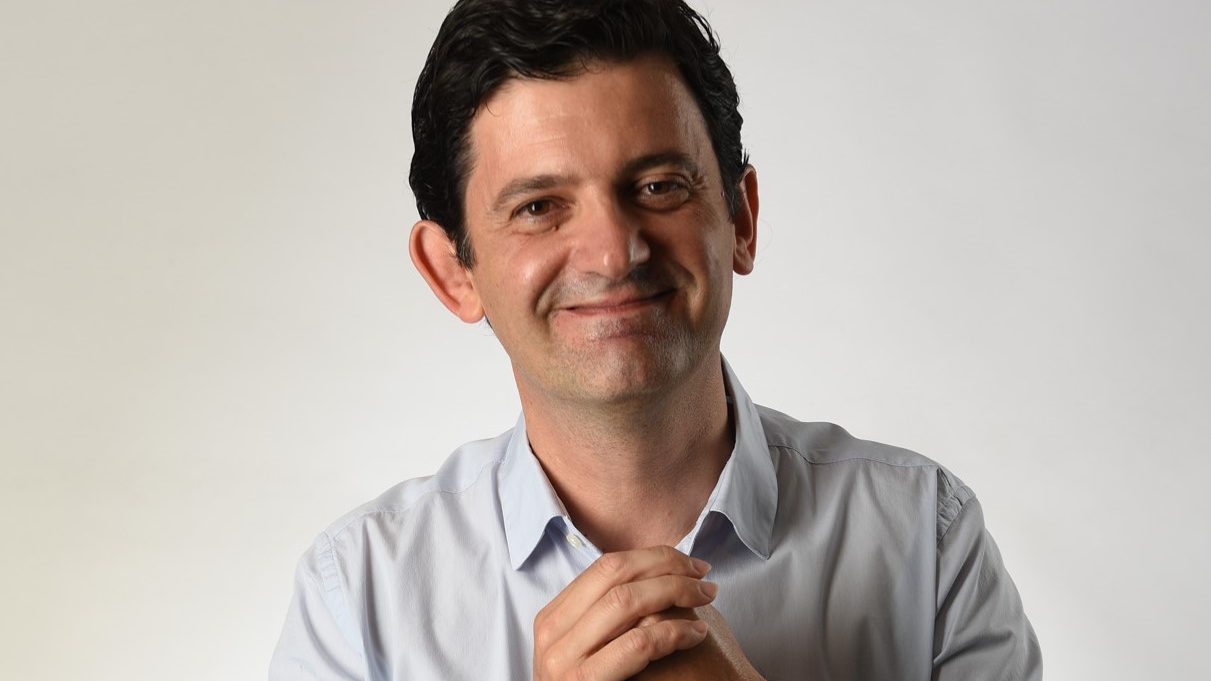 Serkan Özizmir stüdyo portresi